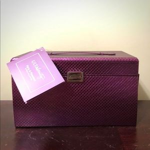 ✨NWT✨ ULTA Beauty Flirty and Flawless Makeup Kit